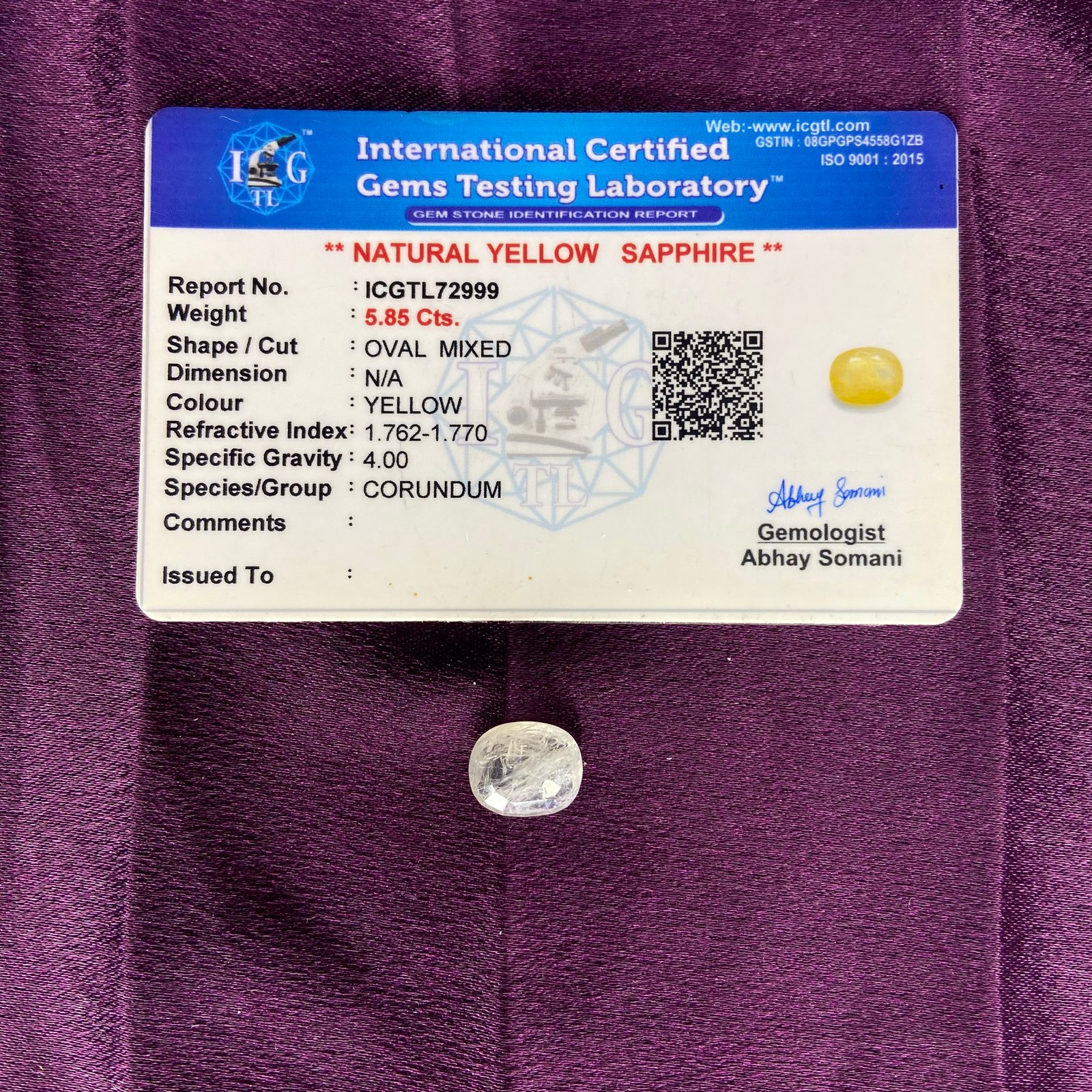 Yellow supphire (येलो पुखराज) 5.85 cts