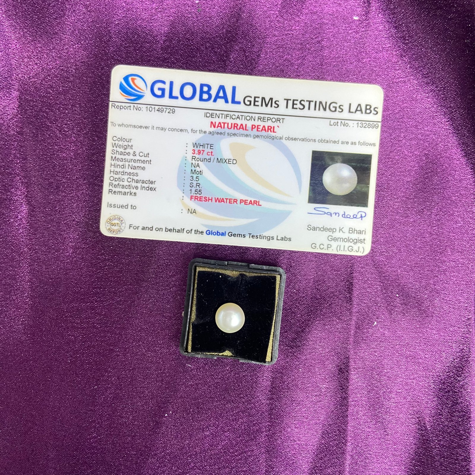 Pearl (मोती) 3.97 Ct